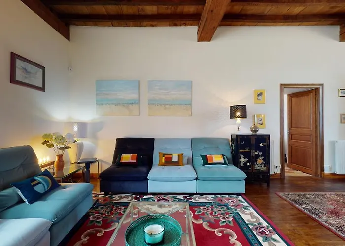 Chateau Porthos Tranquillite Des Pyrenees